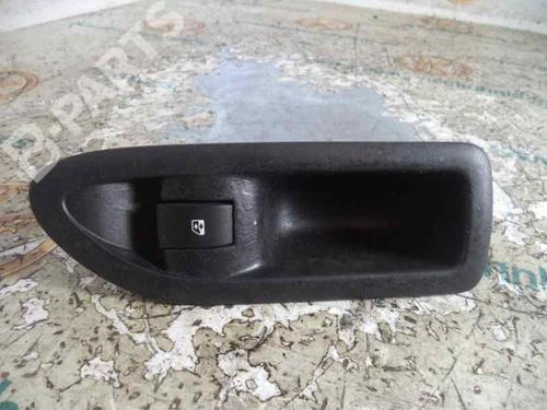 Used Right rear window switch RENAULT LAGUNA II (BG0/1_) 1.6 16V (BG0A, BG0L) (107 hp) 2475951