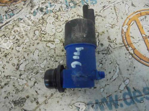 Used Washer pump RENAULT TWINGO II (CN0_) 1.2 16V (CN0K, CN0V, CN0A) (76 hp) 14183942