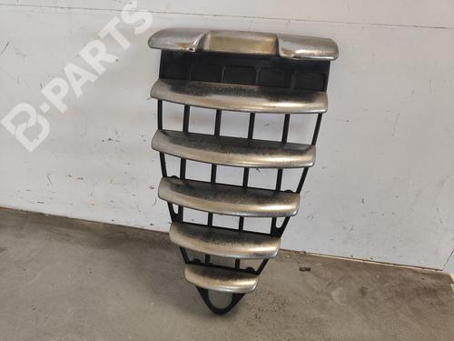 Grill/Gitter ALFA ROMEO 147 (937_) 1.9 JTD (937.AXD1A, 937.BXD1A, 937.AXV1A, 937.BXB1A,... (115 hp) 46556597 | 46556597 |