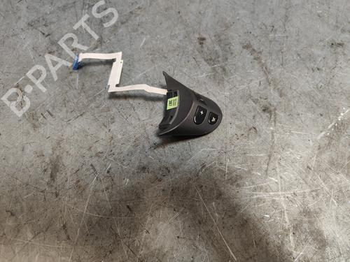 Used Steering wheel controls ALFA ROMEO GT (937_) 1.9 JTD (937CXN1B) (150 hp) 24653697