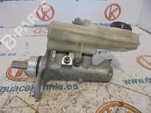 Used Brake master cylinder RENAULT MEGANE II Saloon (LM0/1_) [2003-2025]  2473111