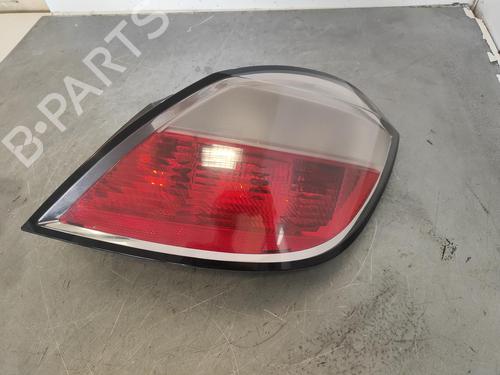Used Right taillight OPEL ASTRA H (A04) [2004-2014]  13747632