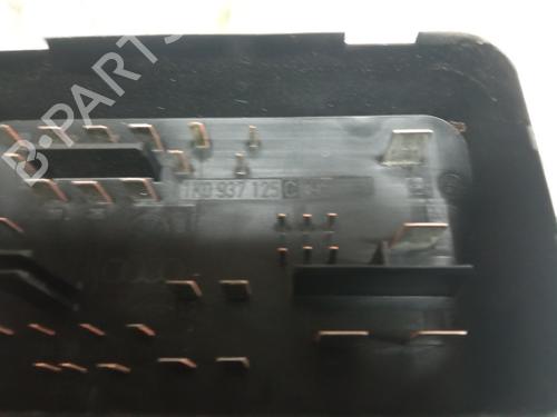 Fuse box VW GOLF VI (5K1)  | BP30097581E1 