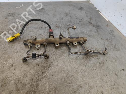 Used Injection rail CITROËN XSARA PICASSO (N68) 2.0 HDi (90 hp) 26335004