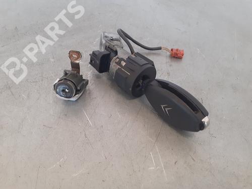 Used Ignition barrel CITROËN C5 I (DC_) [2001-2005]  8200872