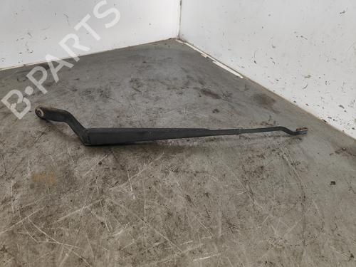 Used Front windshield wiper arm FORD FIESTA V (JH_, JD_) 1.6 16V (100 hp) 27302997