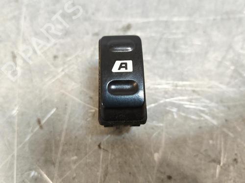 Used Right front window switch CITROËN XSARA PICASSO (N68) [1999-2012]  17139543