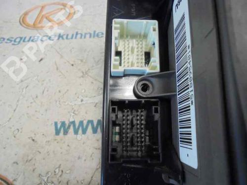 Fuse box RENAULT LAGUNA II (BG0/1_) 1.8 16V (BG06, BG0J, BG0M) | BP2495559E1 