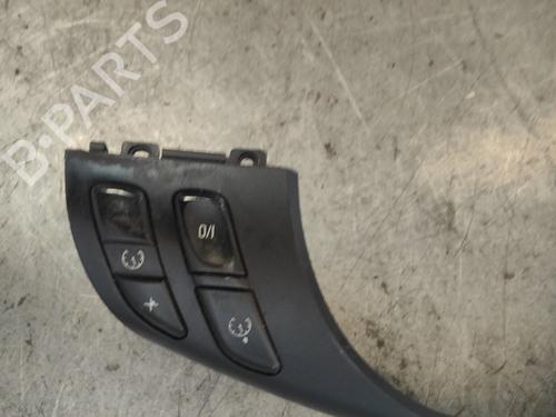 Przyciski sterowania na kierownicy BMW 3 (E46) 320 d | BP30388024E15