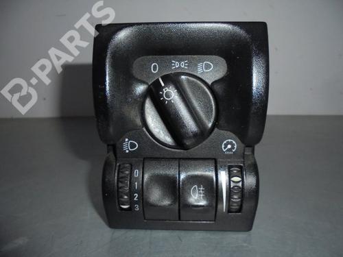 Used Headlight switch OPEL VECTRA B (J96) 1.6 i 16V (F19) (100 hp) 2459772