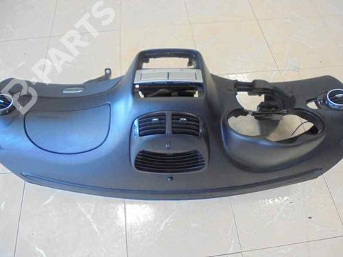 Tableau de bord ALFA ROMEO GT (937_) 1.9 JTD (937CXN1B) | BP2491932C46 