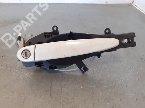 Venstre foran utvendig håndtak BMW 3 (E90) 320 d (177 hp) 8590696
