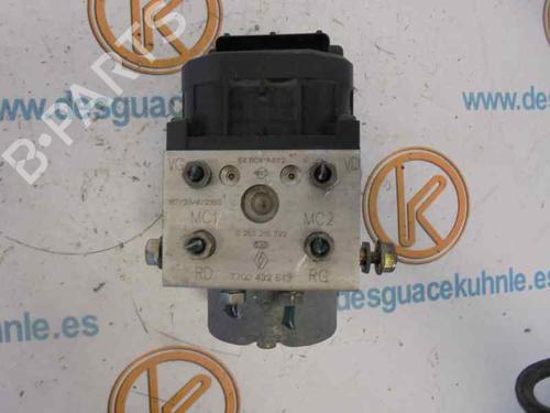 Pompe ABS RENAULT MEGANE I Coach (DA0/1_) 1.9 dCi (DA05, DA1F) (102 hp) 3726957