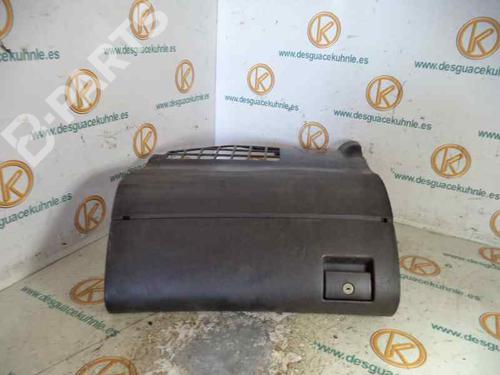 Hanskerom AUDI A4 B5 (8D2) 1.9 TDI (90 hp) 2474445