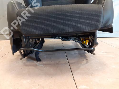 Right front seat RENAULT MEGANE III Hatchback (BZ0/1_, B3_) 1.2 TCe (BZ2B, BZ11) | BP9458906C16 