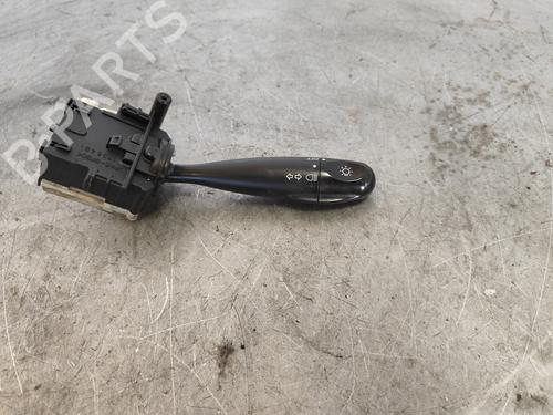 Used Headlight switch TOYOTA YARIS (_P1_) 1.0 (SCP10_, SCP10R) (68 hp) 24217217