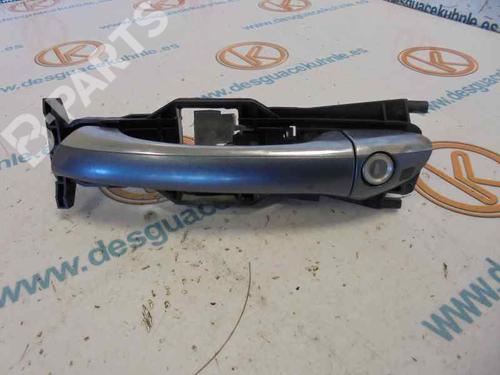 Used Front left exterior door handle MERCEDES-BENZ CLK (C209) [2002-2010]  3512394