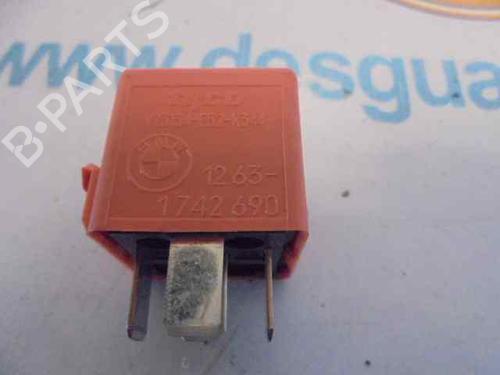 Used Electronic module BMW 5 Touring (E61) 525 d (197 hp) 14184024