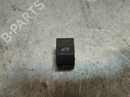 Højre bagtil elrude kontakt AUDI A4 B5 Avant (8D5) 2.5 TDI (150 hp) 31156057