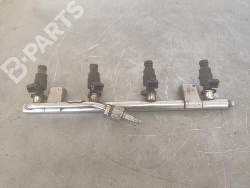 Used Injection rail AUDI A4 B6 (8E2) 1.8 T (150 hp) 10993136