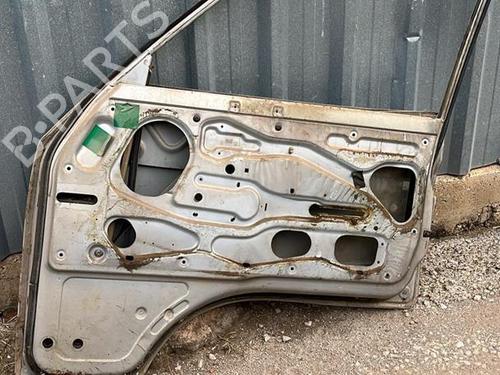 Used Right front door NISSAN VANETTE Van (_C22) 2.0 D (C22, GC22) (67 hp) 2473623