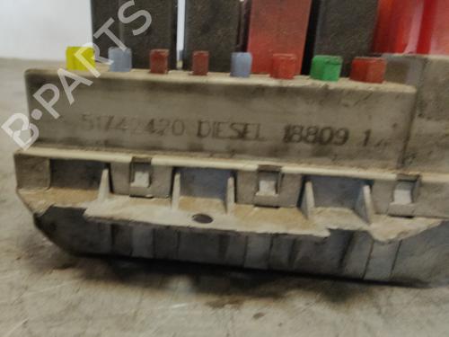 Fuse box ALFA ROMEO GT (937_) 1.9 JTD (937CXN1B) | BP24656302E1 
