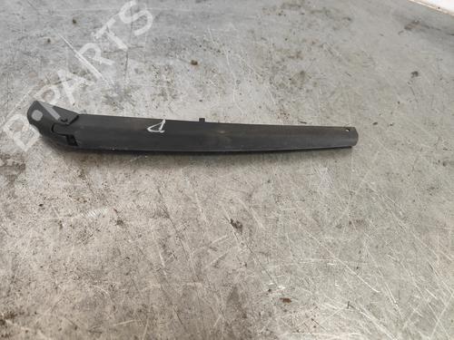 Used Rear windshield wiper arm ALFA ROMEO 147 (937_) 1.9 JTD (937.AXD1A, 937.BXD1A, 937.AXV1A, 937.BXB1A,... (115 hp) 27624807