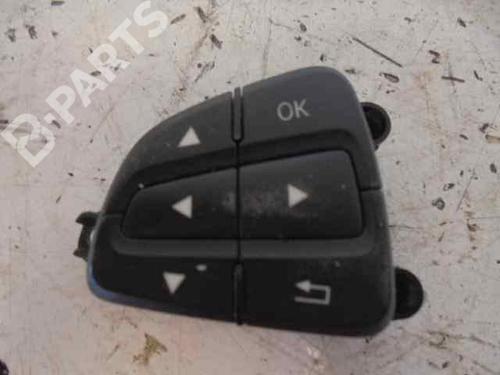Used Steering wheel controls MERCEDES-BENZ CLA Shooting Brake (X117) CLA 200 CDI / d (117.908) (136 hp) 6070582