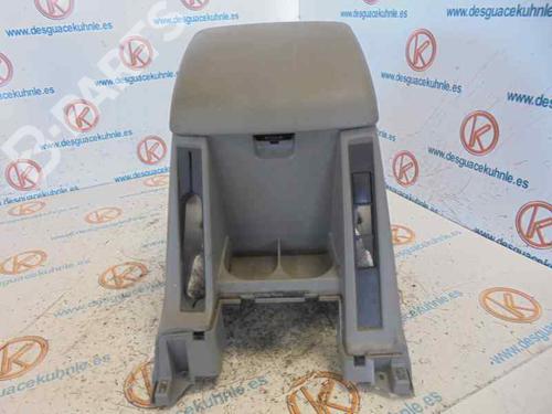 Used Armrest / Center console NISSAN PATROL GR V Wagon (Y61) 3.0 DTi (158 hp) 7331711