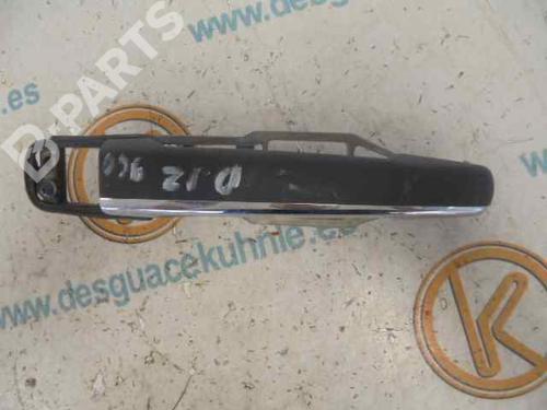 Used Front left exterior door handle MERCEDES-BENZ C-CLASS (W202) [1993-2000]  4465331
