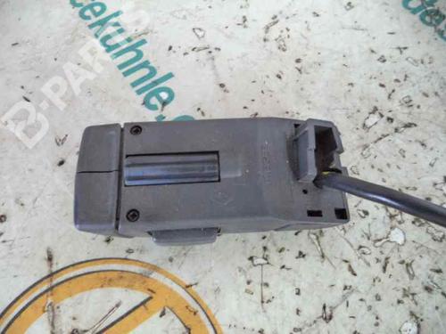 Steering wheel controls RENAULT LAGUNA I (B56_, 556_) 1.9 dTi | BP2477091E15