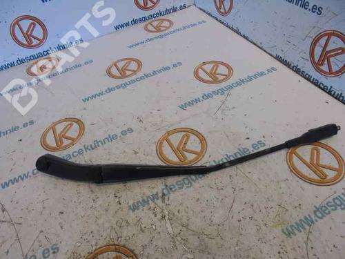 Used Front windshield wiper arm MERCEDES-BENZ SLK (R171) 200 Kompressor (171.442) (163 hp) 4894961