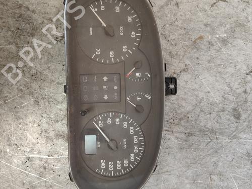 Used Instrument cluster RENAULT MEGANE I (BA0/1_) [1995-2004]  30279552