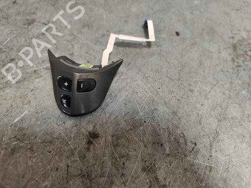 Steering wheel controls ALFA ROMEO GT (937_) 1.9 JTD (937CXN1B) | BP24653697E15 