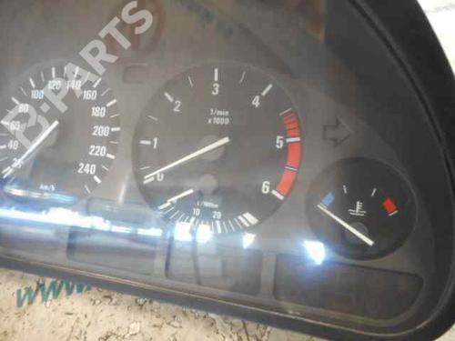 Instrument cluster BMW 5 (E39) 528 i | BP2455738C47 
