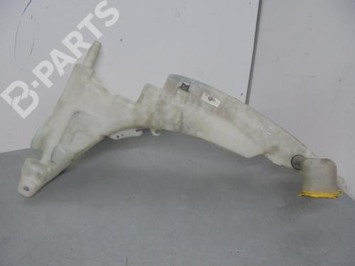 Used Windscreen washer tank FORD FOCUS I Saloon (DFW) 1.8 Turbo DI / TDDi (90 hp) 7429668
