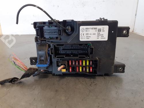 Fuse box FIAT GRANDE PUNTO (199_) 1.3 D Multijet | BP9843553E1 