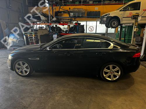 Switch JAGUAR XE (X760) 2.0 D AWD | BP29584921I30 