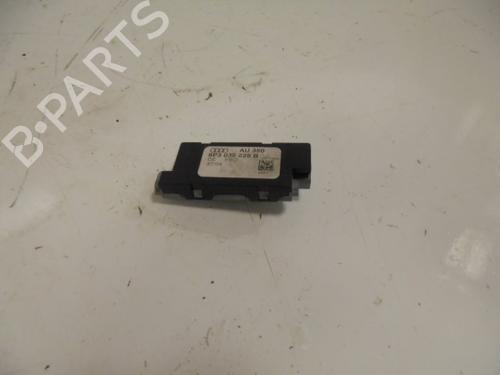Antenne/Base AUDI A3 (8P1) [2003-2013]  14187155
