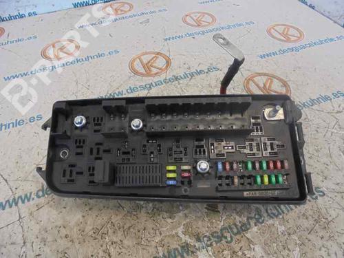 Used Fuse box OPEL VECTRA C (Z02) 1.9 CDTI (F69) (120 hp) 2496557
