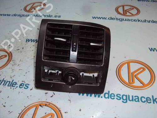 Rejilla aireadora AUDI A6 C5 Avant (4B5) 2.5 TDI quattro (150 hp) 4B0819203 | 4B0819203 | 4B0819203 |