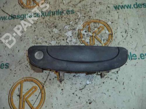 Used Front left exterior door handle HYUNDAI GETZ (TB) 1.1 (63 hp) 2475233