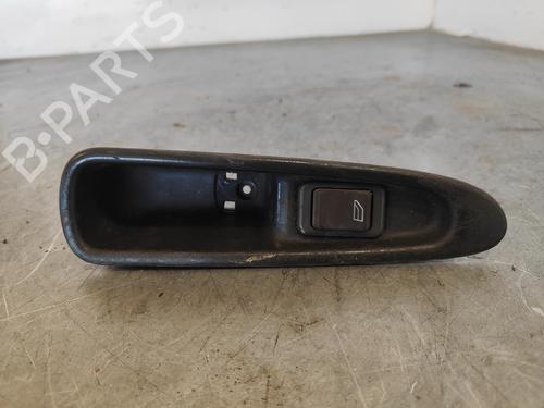 Used Right rear window switch VOLVO S40 I (644) 1.9 TD (90 hp) 13417974