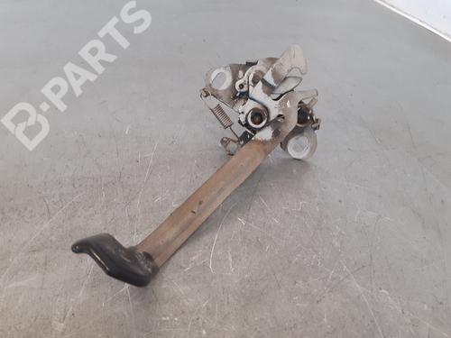 Used Hood lock CITROËN XSARA (N1) 1.6 16V (109 hp) 8781103
