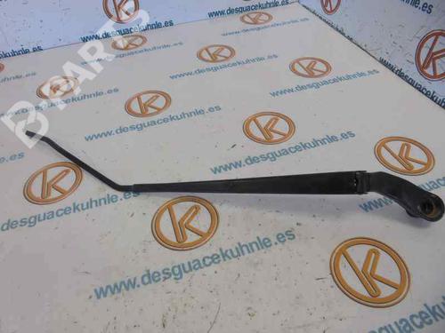 Used Front windshield wiper arm CHRYSLER 300M (LR) 3.5 V6 24V (252 hp) 3726939