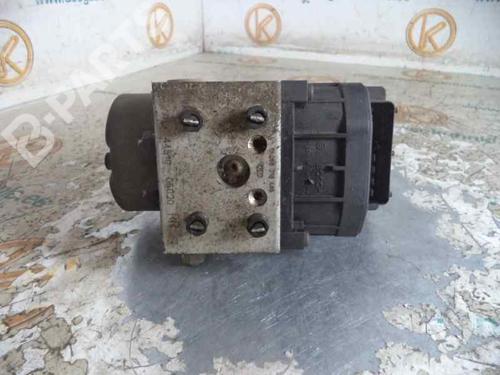 Used ABS pump TOYOTA AVENSIS Liftback (_T22_) 1.6 i (AT220_, AT220R) (101 hp) 3527069