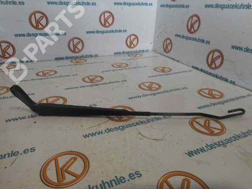 Used Front windshield wiper arm CHRYSLER VOYAGER / GRAND VOYAGER III (GS_, NS_) [1992-2001]  6630971