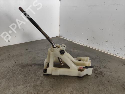 Gear lever TOYOTA YARIS (_P1_) 1.0 (SCP10_, SCP10R) | BP24174911M90 