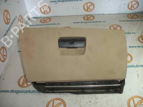 Used Glove box BMW 3 (E90) 318 d (122 hp) 2451416