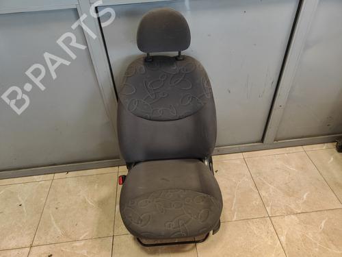 Used Left front seat TOYOTA YARIS (_P1_) 1.0 (SCP10_, SCP10R) (68 hp) 24237446
